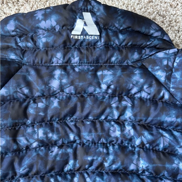 EDDIE BAUER FIRST ASCENT STORMDOWN 800 PRINT ZIP UP PUFFER QUILTED VEST LARGE - Picture 6 of 8